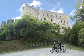 РАВНИНА РОТАЛИАНА: ПО ВИНОДЕЛЬНЯМ И ВИНОГРАДНИКАМ В СЕДЛЕ ВЕЛОСИПЕДА