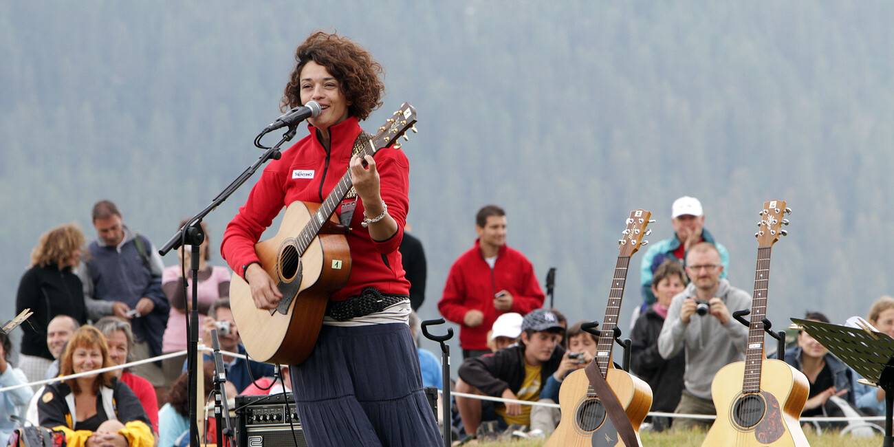 SUONI DELLE DOLOMITI AL GRAN FINALE CON LA BANDA OSIRIS E CARMEN CONSOLI #1