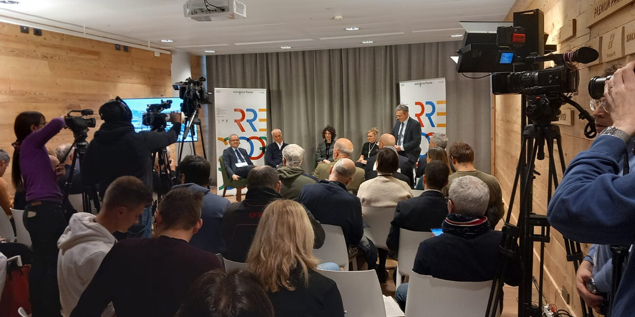 Il progetto "Anelli di Congiunzione" con la mostra “Records” a Le Gallerie a Trento avvia Il countdown verso i Giochi del 2026 #3