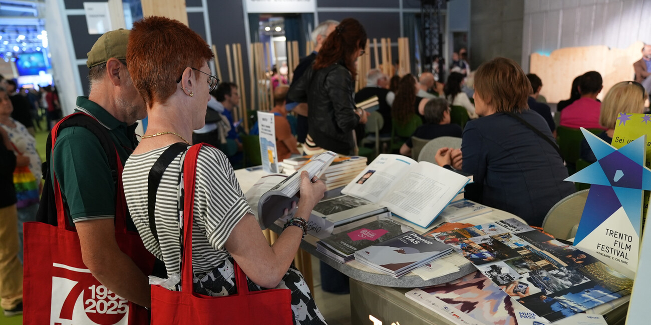 Al Salone del libro di Torino sempre alto l’apprezzamento per La Sala della Montagna  #2