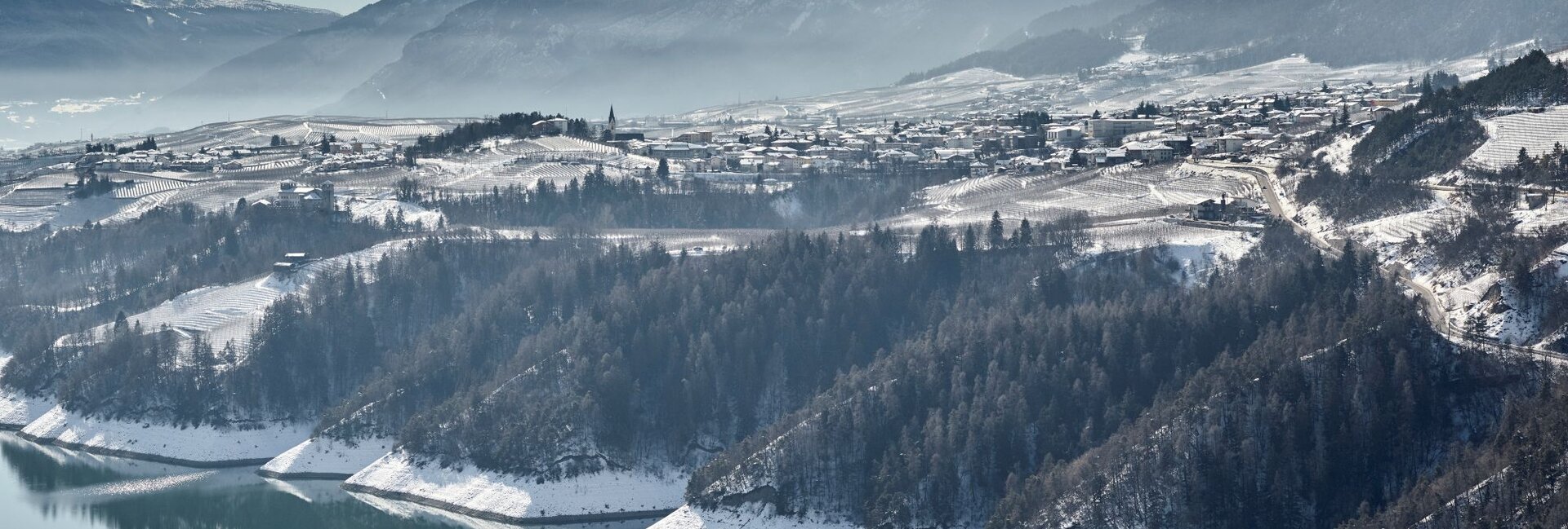 Santa Giustina See - Der große Staudamm im Tal der Canyons