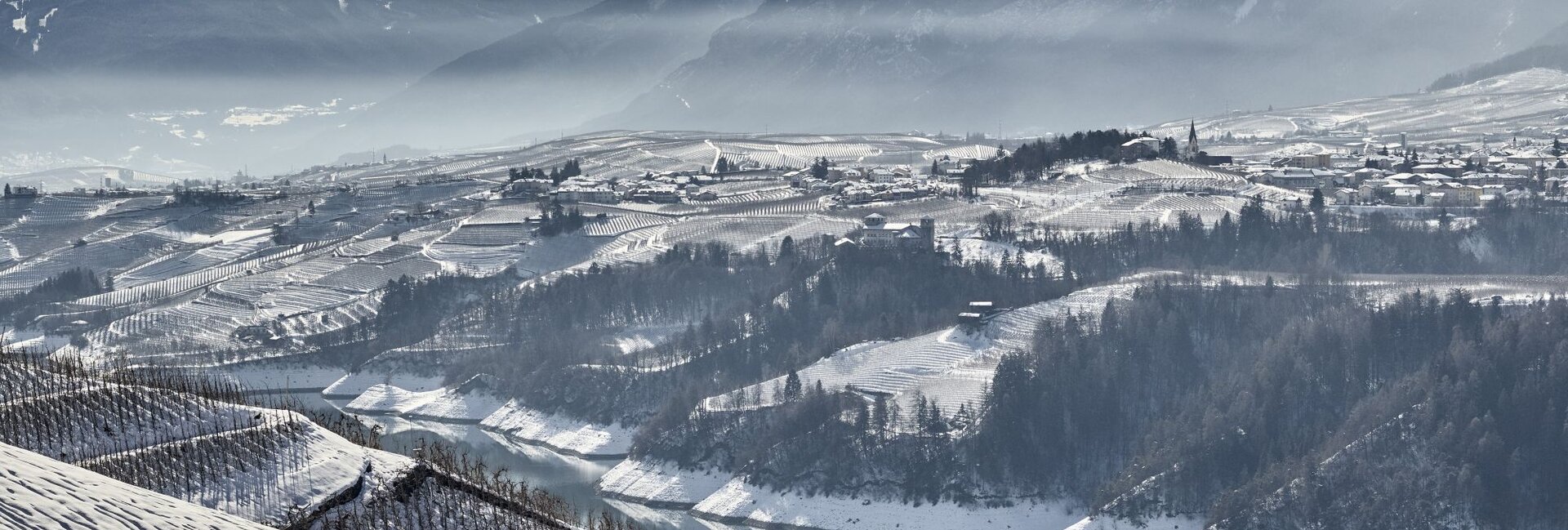 Santa Giustina See - Der große Staudamm im Tal der Canyons
