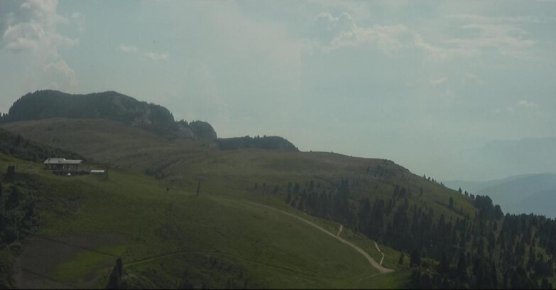 Webcam Пампеаго - Предаццо - Оберегген	 - Chair lift Monte Agnello