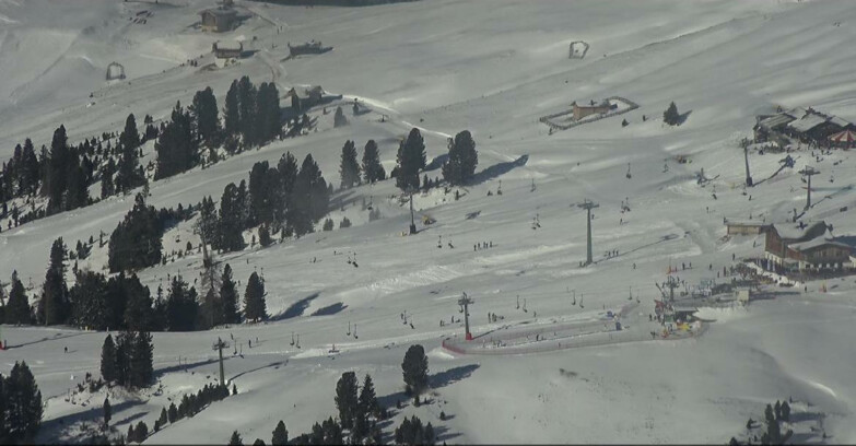 Webcam Pampeago  - Predazzo -  Obereggen - Mountain huts Zischg and Ganischger