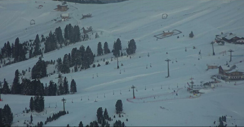 Webcam Pampeago  - Predazzo -  Obereggen - Mountain huts Zischg and Ganischger