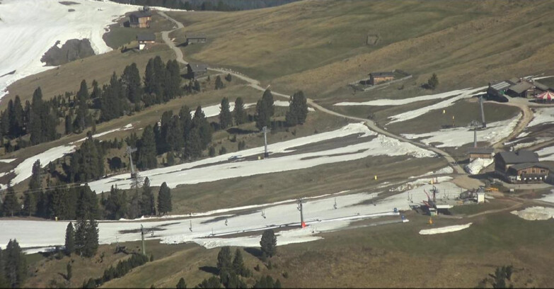 Webcam Pampeago  - Predazzo -  Obereggen - Mountain huts Zisch and Genischer