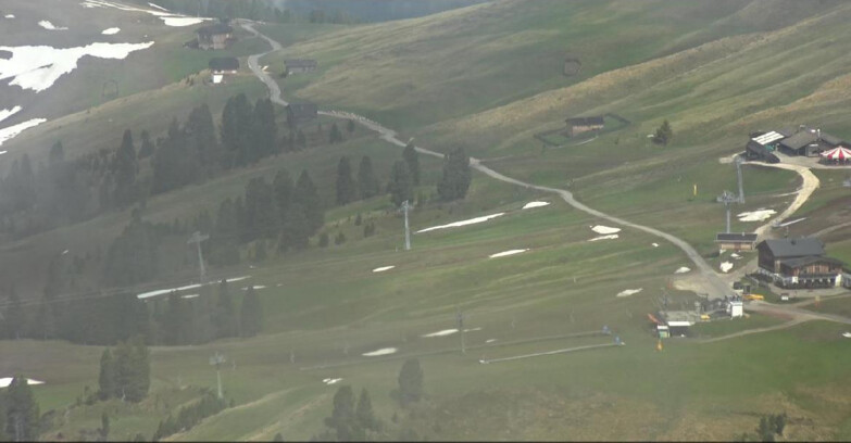 Webcam Pampeago  - Predazzo -  Obereggen - Mountain huts Zischg and Ganischger
