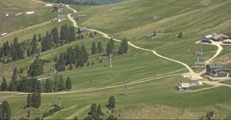 Webcam Pampeago  - Predazzo -  Obereggen - Mountain huts Zisch and Genischer