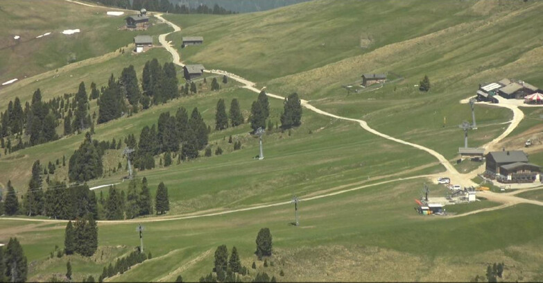 Webcam Pampeago  - Predazzo -  Obereggen - Mountain huts Zisch and Genischer