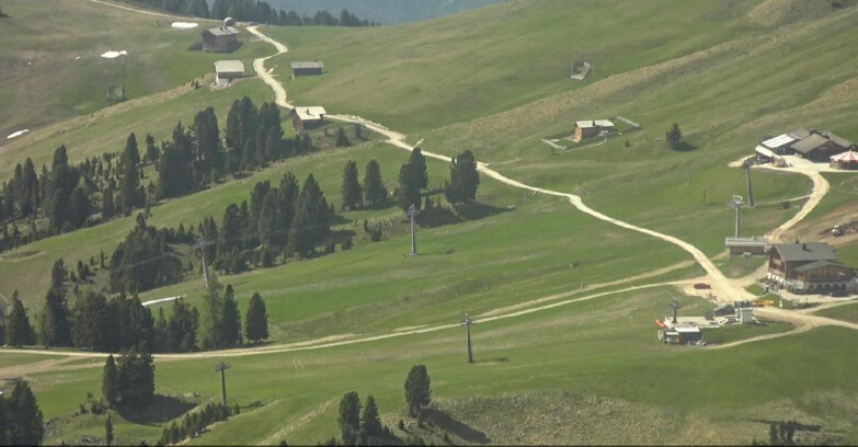 Webcam Pampeago  - Predazzo -  Obereggen - Mountain huts Zisch and Genischer