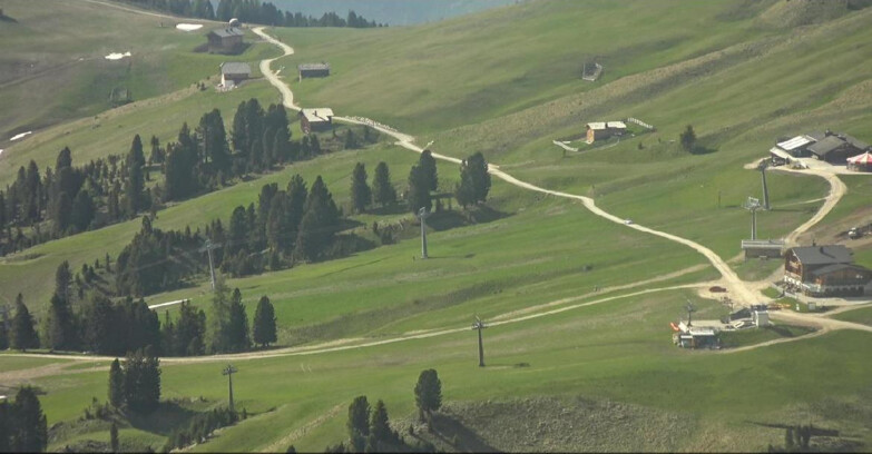 Webcam Pampeago  - Predazzo -  Obereggen - Mountain huts Zisch and Genischer