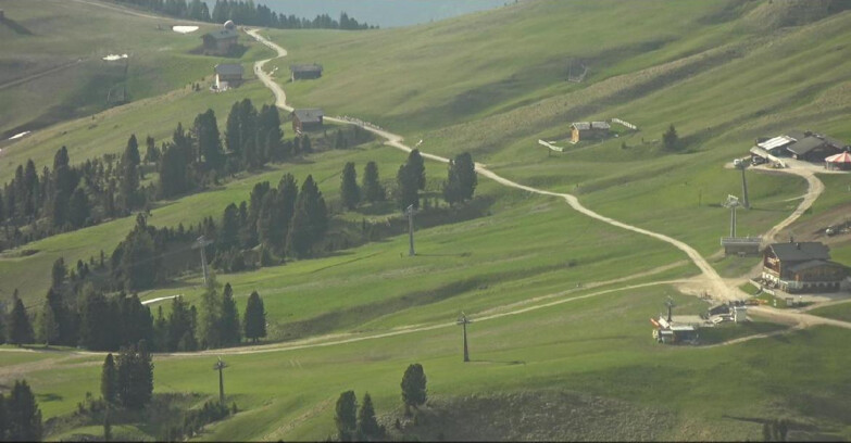 Webcam Pampeago  - Predazzo -  Obereggen - Mountain huts Zisch and Genischer
