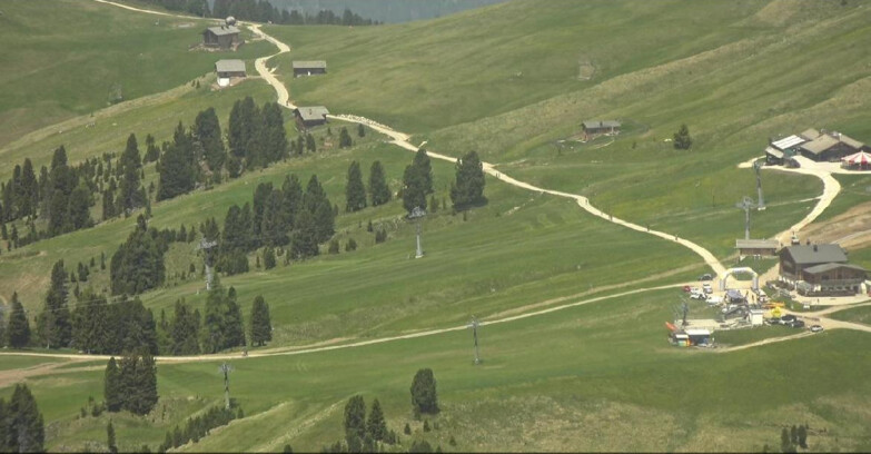 Webcam Pampeago  - Predazzo -  Obereggen - Mountain huts Zischg and Ganischger