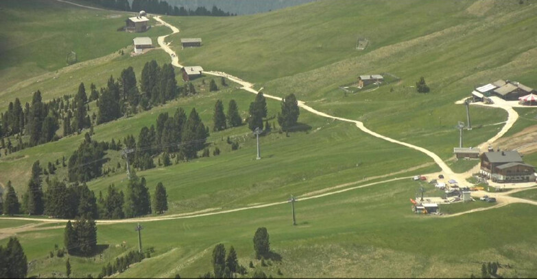 Webcam Pampeago  - Predazzo -  Obereggen - Mountain huts Zischg and Ganischger