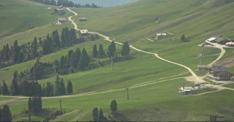 Webcam Pampeago  - Predazzo -  Obereggen - Mountain huts Zischg and Ganischger