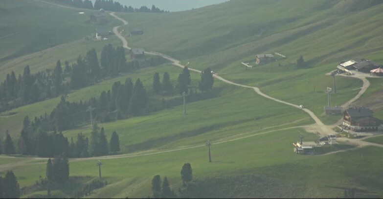 Webcam Pampeago  - Predazzo -  Obereggen - Mountain huts Zischg and Ganischger