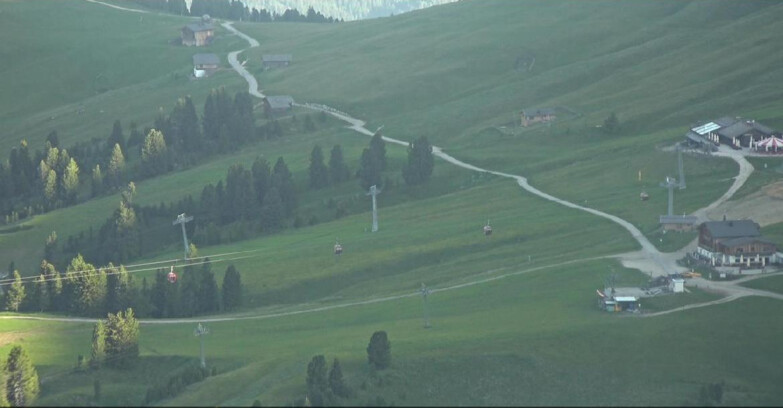 Webcam Pampeago  - Predazzo -  Obereggen - Zischg und Ganischger Berghütten