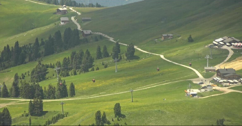 Webcam Pampeago  - Predazzo -  Obereggen - Mountain huts Zisch and Genischer