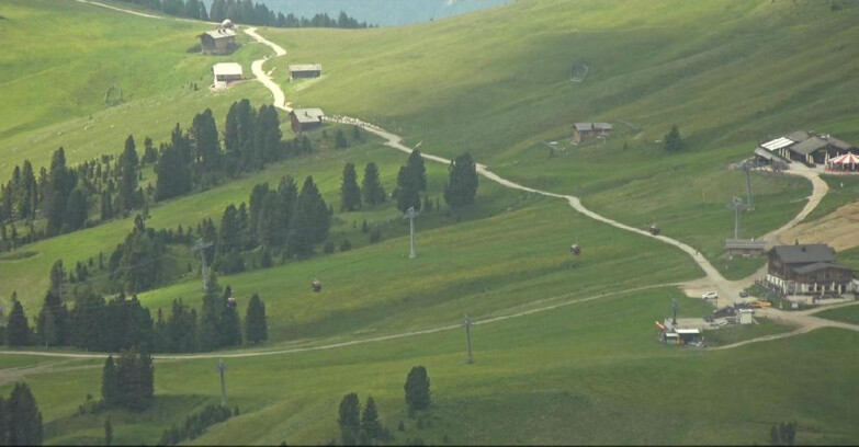 Webcam Pampeago  - Predazzo -  Obereggen - Mountain huts Zisch and Genischer