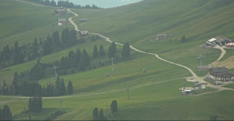 Webcam Pampeago  - Predazzo -  Obereggen - Mountain huts Zisch and Genischer