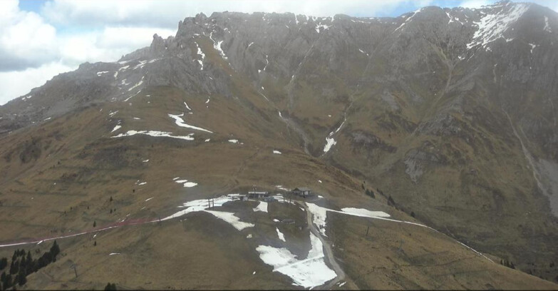 Webcam Pampeago  - Predazzo -  Obereggen - Mountain hut Passo Feudo