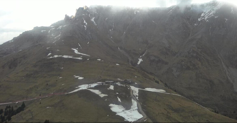 Webcam Pampeago  - Predazzo -  Obereggen - Mountain hut Passo Feudo