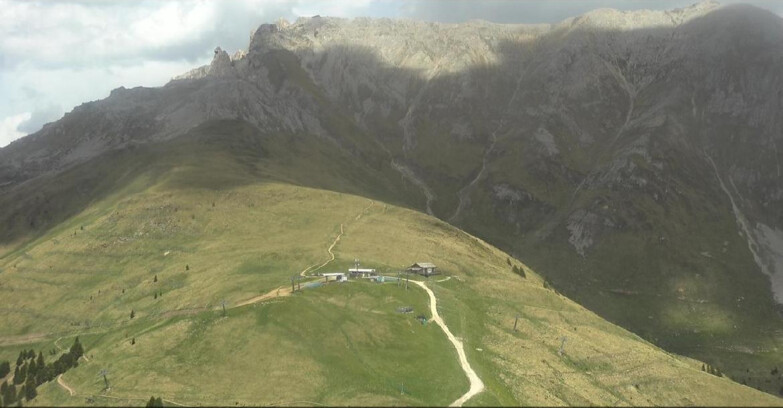 Webcam Pampeago  - Predazzo -  Obereggen - Mountain hut Passo Feudo