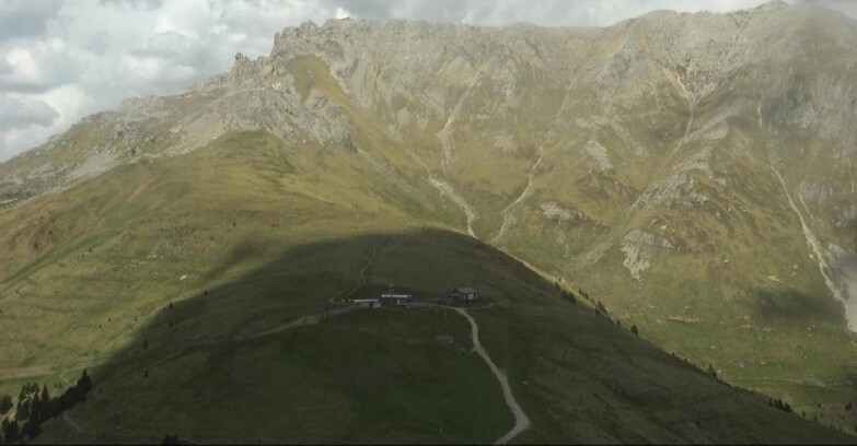 Webcam Pampeago  - Predazzo -  Obereggen - Mountain hut Passo Feudo