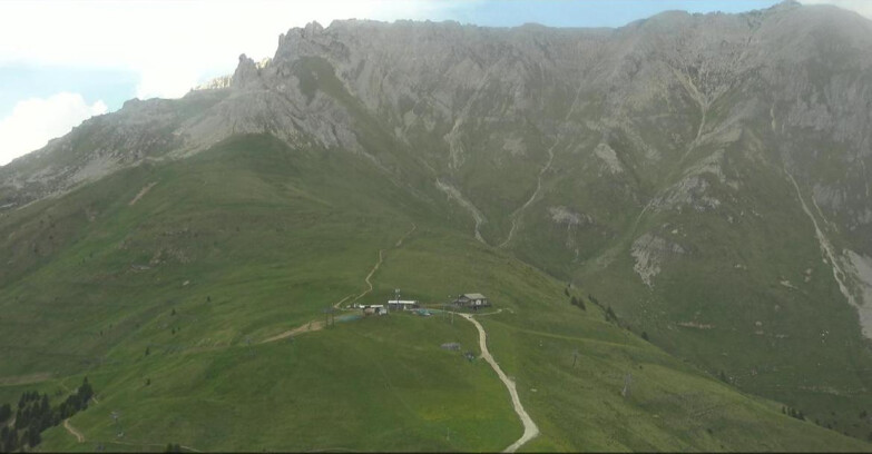 Webcam Pampeago  - Predazzo -  Obereggen - Mountain hut Passo Feudo