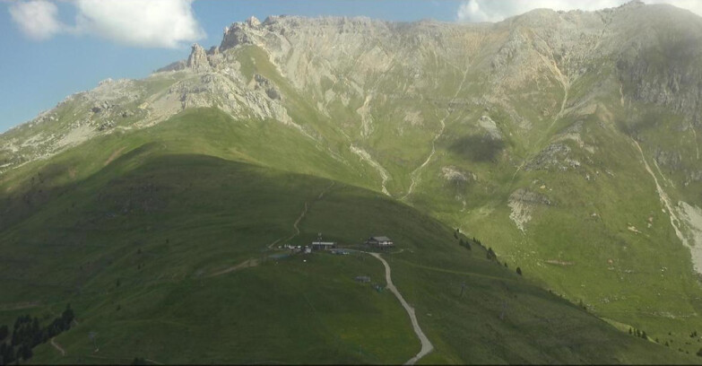 Webcam Pampeago  - Predazzo -  Obereggen - Mountain hut Passo Feudo