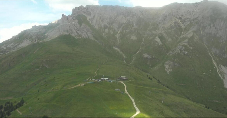Webcam Pampeago  - Predazzo -  Obereggen - Mountain hut Passo Feudo