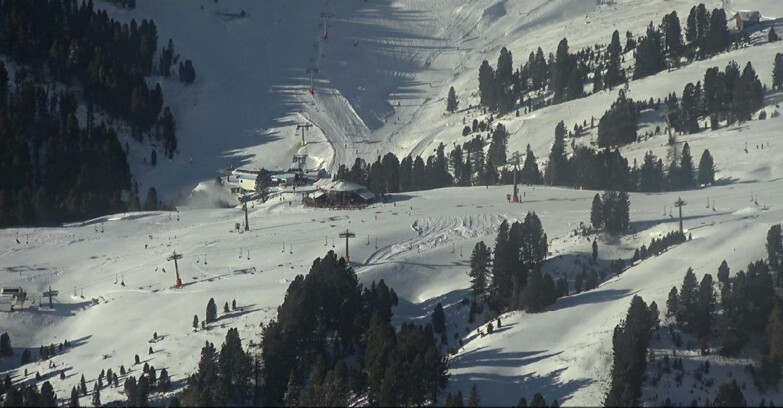 Webcam Pampeago  - Predazzo -  Obereggen - Mountain hut Latemar