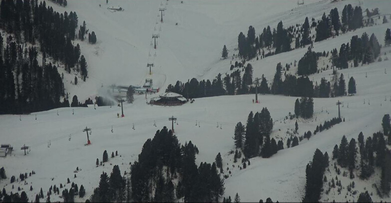 Webcam Pampeago  - Predazzo -  Obereggen - Mountain hut Latemar