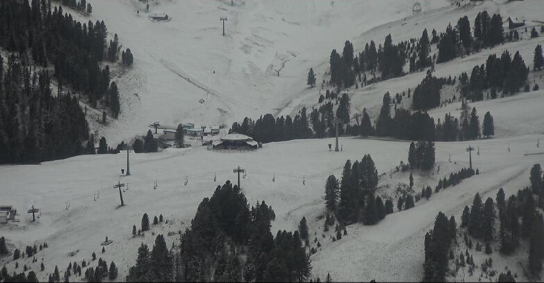 Webcam Pampeago  - Predazzo -  Obereggen - Mountain hut Latemar