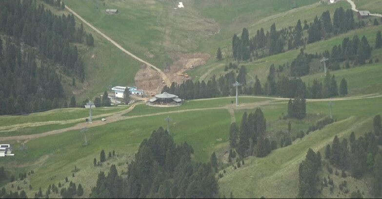 Webcam Pampeago  - Predazzo -  Obereggen - Mountain hut Latemar