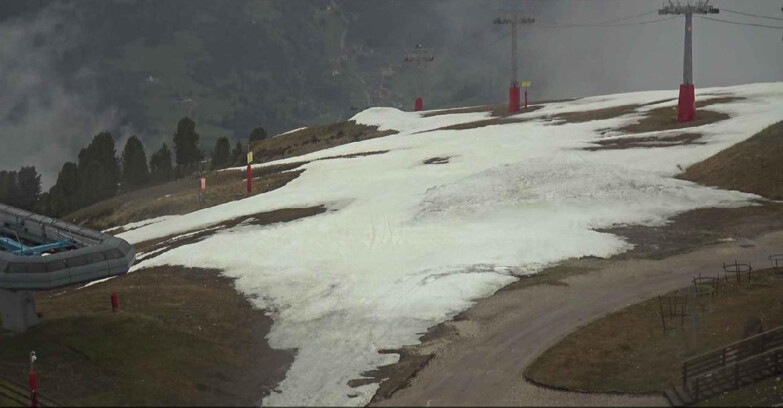 Webcam Альпе-Чермис  - Chairlift and slope Lagorai