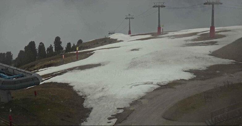 Webcam Альпе-Чермис  - Chairlift and slope Lagorai