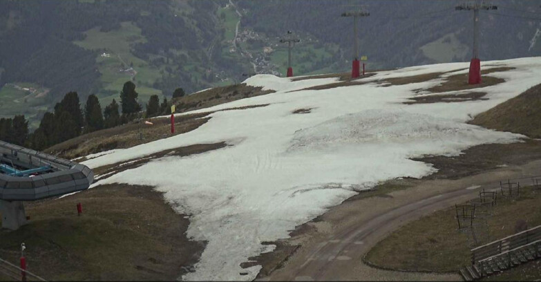 Webcam Альпе-Чермис  - Chairlift and slope Lagorai