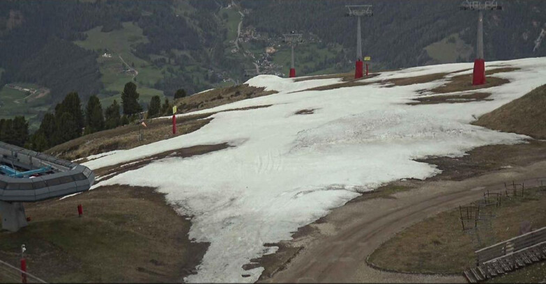 Webcam Альпе-Чермис  - Chairlift and slope Lagorai