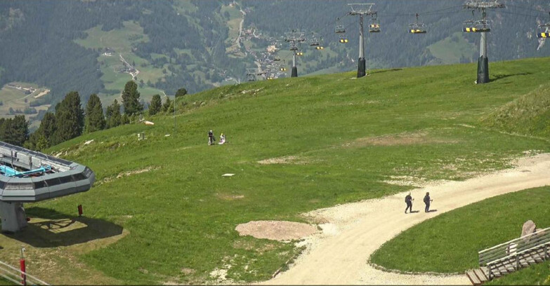 Webcam Альпе-Чермис  - Chairlift and slope Lagorai