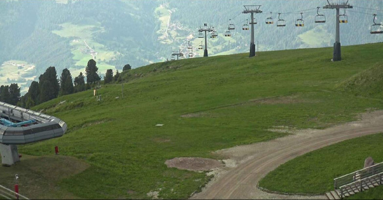 Webcam Альпе-Чермис  - Chairlift and slope Lagorai