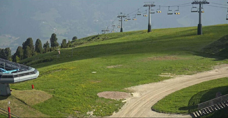 Webcam Альпе-Чермис  - Chairlift and slope Lagorai