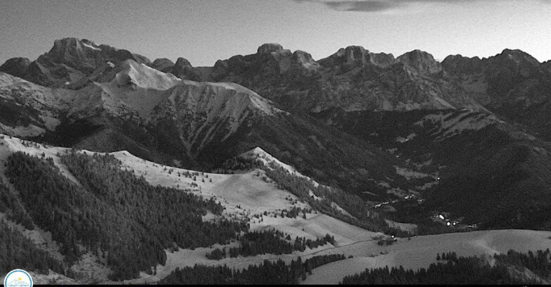 Webcam Passo Brocon-Marande - Brocon Pass and Pale di S.Martino 