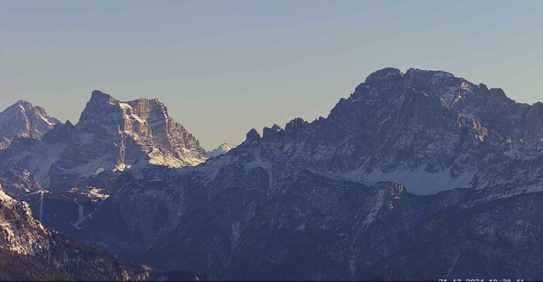 Webcam Passo San Pellegrino-Falcade - Pelmo e Civetta