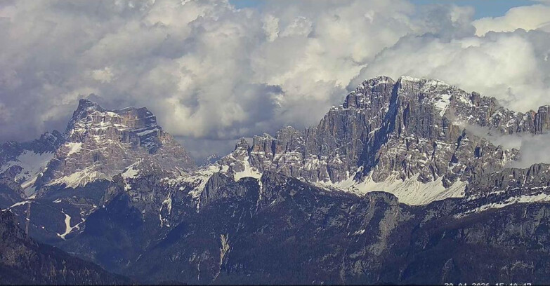 Webcam Пассо Сан-Пеллегрино-Фалькаде  - Pelmo e Civetta