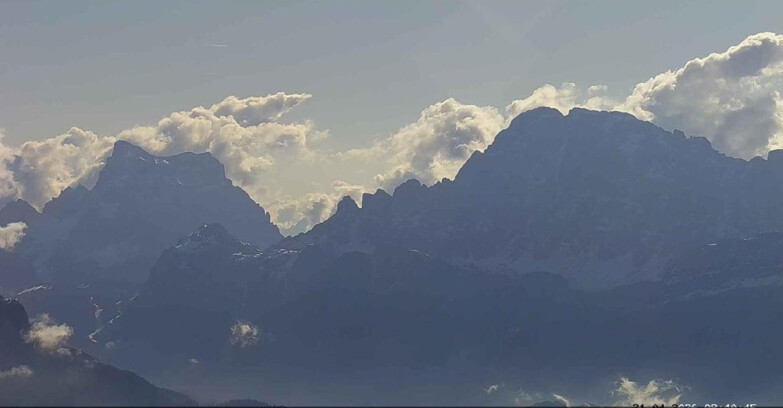 Webcam Passo San Pellegrino-Falcade  - Pelmo e Civetta