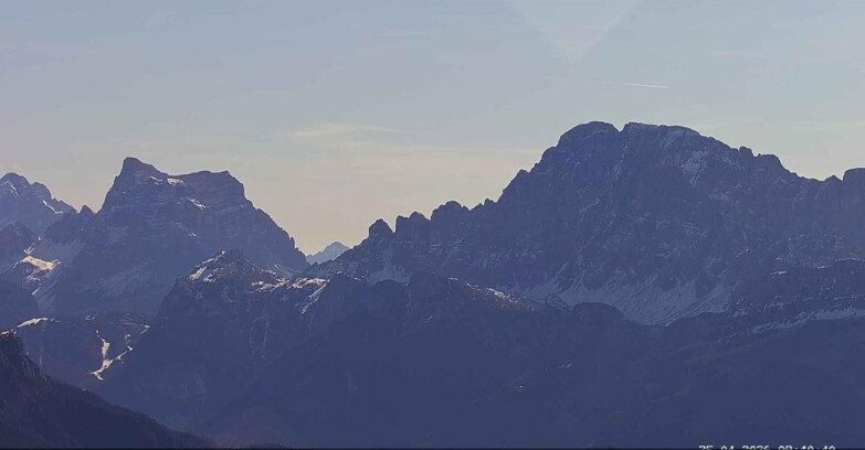 Webcam Passo San Pellegrino-Falcade  - Pelmo e Civetta