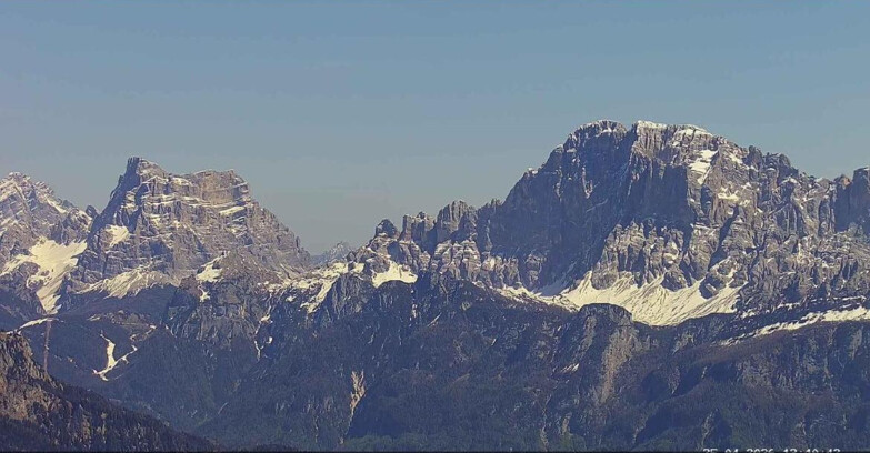 Webcam Passo San Pellegrino-Falcade  - Pelmo e Civetta