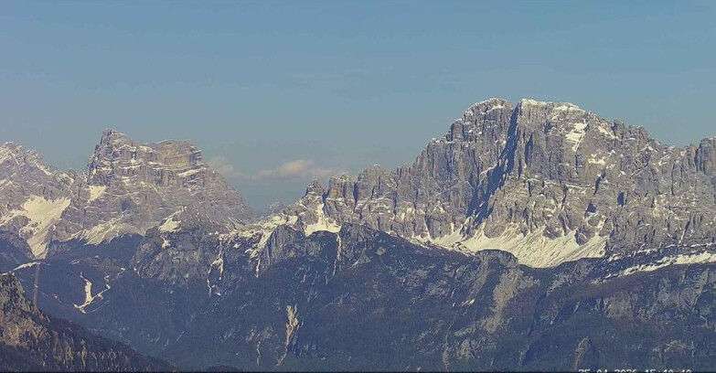 Webcam Passo San Pellegrino-Falcade  - Pelmo e Civetta
