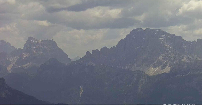 Webcam Passo San Pellegrino-Falcade  - Pelmo e Civetta